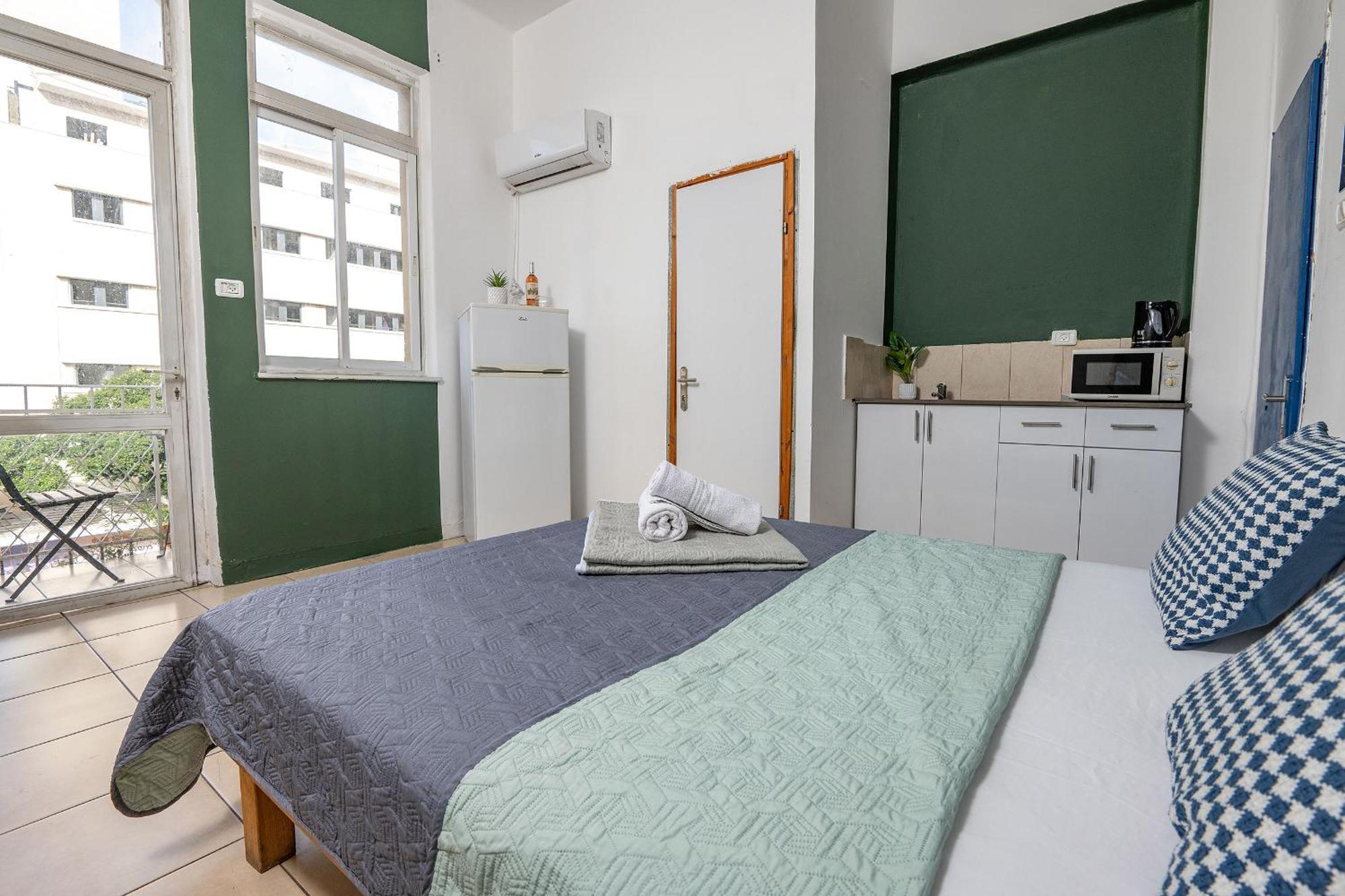 Godson Down Town Hotell Haifa Exteriör bild