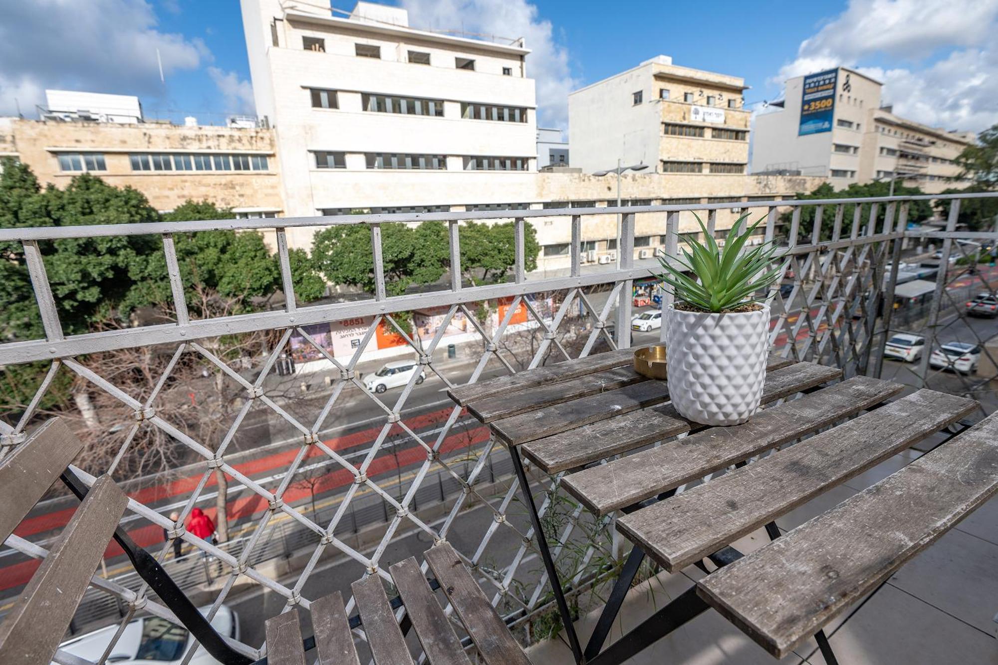 Godson Down Town Hotell Haifa Exteriör bild